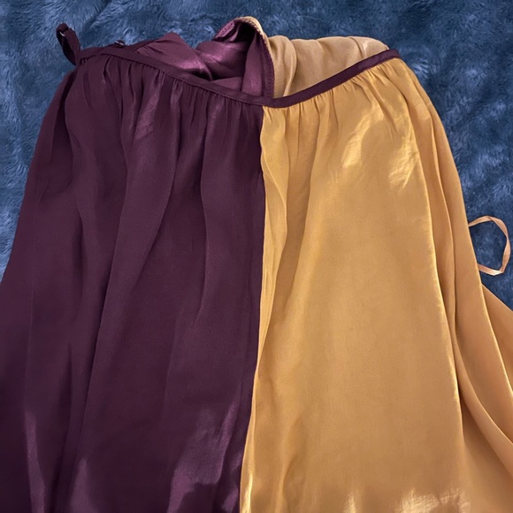 Banana Republic burgundy and gold flowy colorblock top - Picture 4 of 7